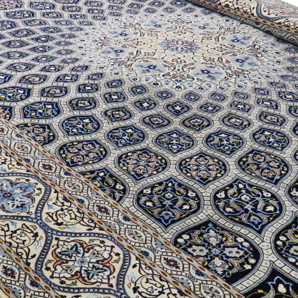 HANDWOVEN RUG
