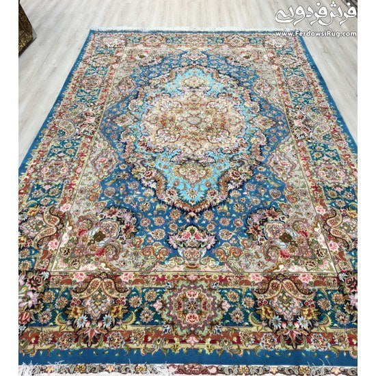 HANDWOVEN RUG