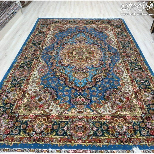 HANDWOVEN RUG